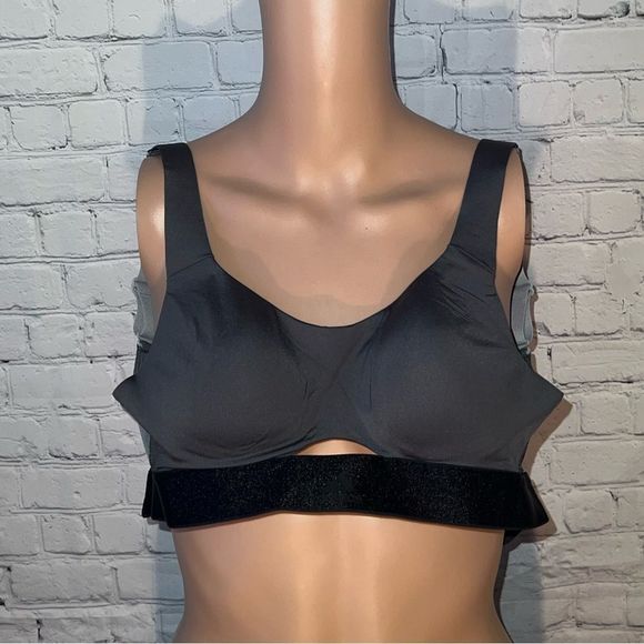adidas Other - Gifted to Katie Adidas Dark Gray & Black sports bra size XS